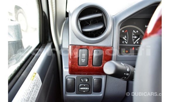 Acheter Import Voiture Toyota Land Cruiser Autre à Import - Dubai, Ali Sabieh Region Acheter Import Voiture Toyota Land Cruiser Autre à Import - Dubai, Ali Sabieh Region