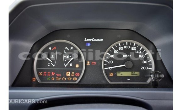 Acheter Import Voiture Toyota Land Cruiser Autre à Import - Dubai, Ali Sabieh Region Acheter Import Voiture Toyota Land Cruiser Autre à Import - Dubai, Ali Sabieh Region