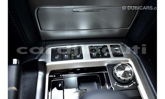 Acheter Import Voiture Toyota Land Cruiser Autre à Import - Dubai, Ali Sabieh Region Acheter Import Voiture Toyota Land Cruiser Autre à Import - Dubai, Ali Sabieh Region