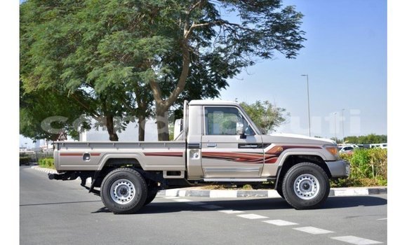 Acheter Import Voiture Toyota Land Cruiser Autre à Import - Dubai, Ali Sabieh Region Acheter Import Voiture Toyota Land Cruiser Autre à Import - Dubai, Ali Sabieh Region