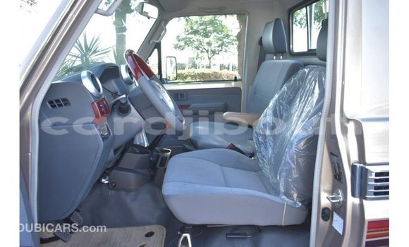 Acheter Import Voiture Toyota Land Cruiser Autre à Import - Dubai, Ali Sabieh Region Acheter Import Voiture Toyota Land Cruiser Autre à Import - Dubai, Ali Sabieh Region