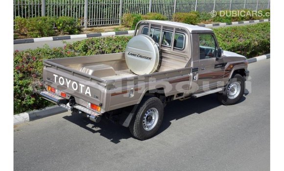 Acheter Import Voiture Toyota Land Cruiser Autre à Import - Dubai, Ali Sabieh Region Acheter Import Voiture Toyota Land Cruiser Autre à Import - Dubai, Ali Sabieh Region
