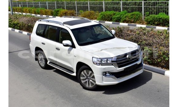 Medium with watermark toyota land cruiser ali sabieh region import dubai 1921