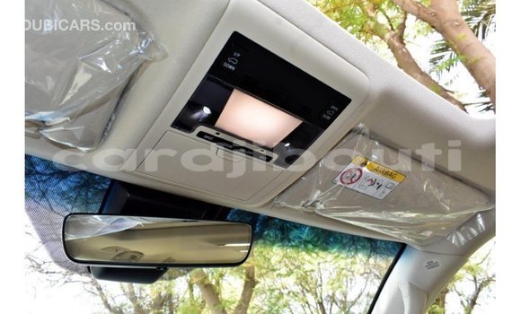 Acheter Import Voiture Toyota Land Cruiser Blanc à Import - Dubai, Ali Sabieh Region Acheter Import Voiture Toyota Land Cruiser Blanc à Import - Dubai, Ali Sabieh Region