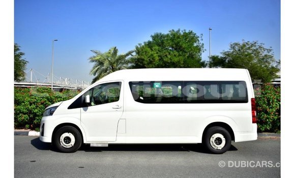 Acheter Import Voiture Toyota Hiace Blanc à Import - Dubai, Ali Sabieh Region Acheter Import Voiture Toyota Hiace Blanc à Import - Dubai, Ali Sabieh Region