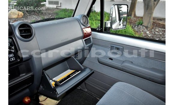 Acheter Import Voiture Toyota Land Cruiser Autre à Import - Dubai, Ali Sabieh Region Acheter Import Voiture Toyota Land Cruiser Autre à Import - Dubai, Ali Sabieh Region