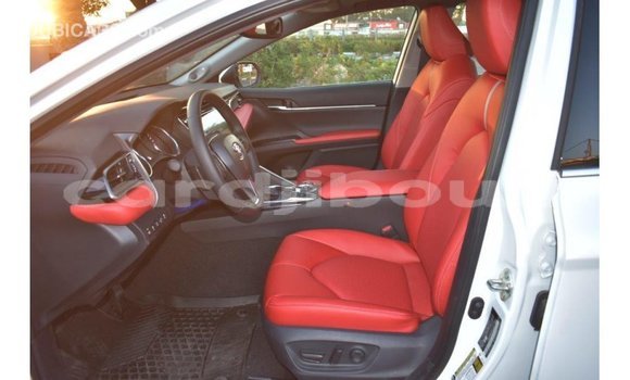 Acheter Import Voiture Toyota Camry Blanc à Import - Dubai, Ali Sabieh Region Acheter Import Voiture Toyota Camry Blanc à Import - Dubai, Ali Sabieh Region