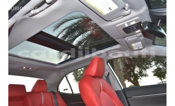 Acheter Import Voiture Toyota Camry Blanc à Import - Dubai, Ali Sabieh Region Acheter Import Voiture Toyota Camry Blanc à Import - Dubai, Ali Sabieh Region