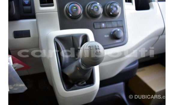 Acheter Import Voiture Toyota Hiace Blanc à Import - Dubai, Ali Sabieh Region Acheter Import Voiture Toyota Hiace Blanc à Import - Dubai, Ali Sabieh Region