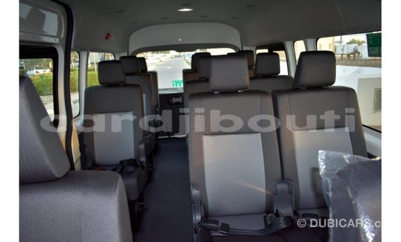 Acheter Import Voiture Toyota Hiace Blanc à Import - Dubai, Ali Sabieh Region Acheter Import Voiture Toyota Hiace Blanc à Import - Dubai, Ali Sabieh Region