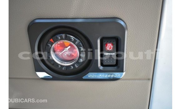 Acheter Import Voiture Toyota Land Cruiser Autre à Import - Dubai, Ali Sabieh Region Acheter Import Voiture Toyota Land Cruiser Autre à Import - Dubai, Ali Sabieh Region