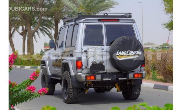 Acheter Import Voiture Toyota Land Cruiser Autre à Import - Dubai, Ali Sabieh Region Acheter Import Voiture Toyota Land Cruiser Autre à Import - Dubai, Ali Sabieh Region