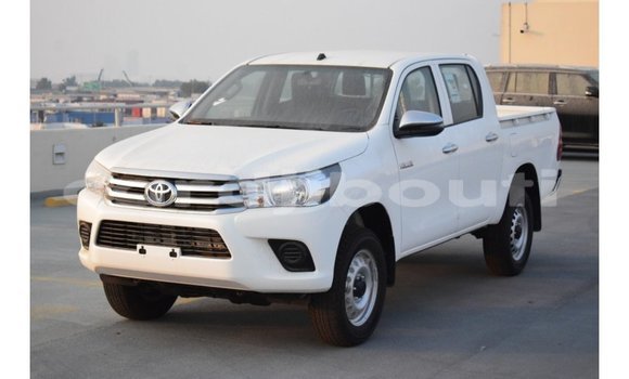 Acheter Import Voiture Toyota Hilux Blanc à Import - Dubai, Ali Sabieh Region Acheter Import Voiture Toyota Hilux Blanc à Import - Dubai, Ali Sabieh Region
