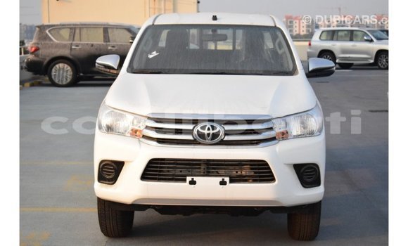 Acheter Import Voiture Toyota Hilux Blanc à Import - Dubai, Ali Sabieh Region Acheter Import Voiture Toyota Hilux Blanc à Import - Dubai, Ali Sabieh Region