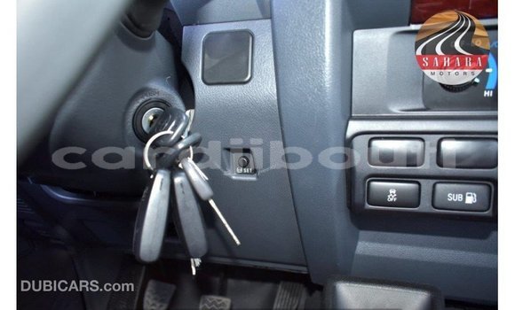Acheter Import Voiture Toyota Land Cruiser Rouge à Import - Dubai, Ali Sabieh Region Acheter Import Voiture Toyota Land Cruiser Rouge à Import - Dubai, Ali Sabieh Region