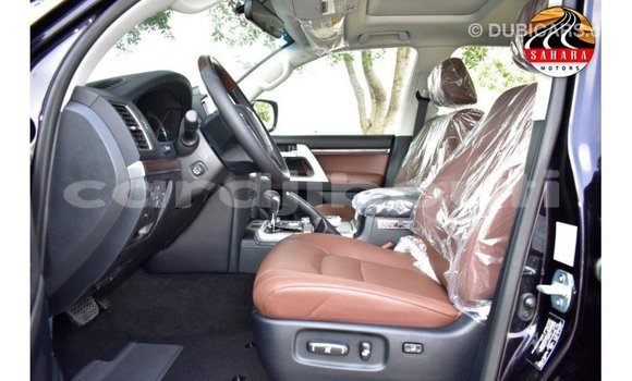 Acheter Import Voiture Toyota Land Cruiser Noir à Import - Dubai, Ali Sabieh Region Acheter Import Voiture Toyota Land Cruiser Noir à Import - Dubai, Ali Sabieh Region