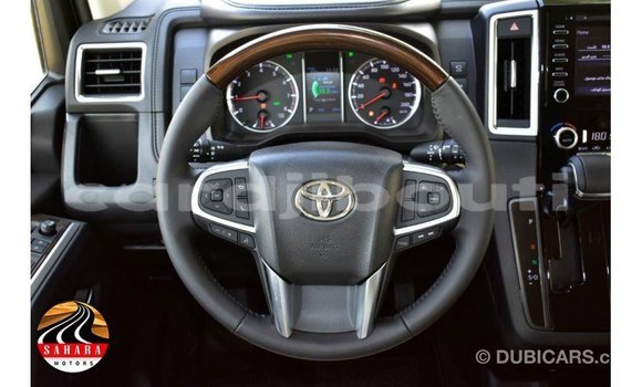 Acheter Import Voiture Toyota Granvia Blanc à Import - Dubai, Ali Sabieh Region Acheter Import Voiture Toyota Granvia Blanc à Import - Dubai, Ali Sabieh Region