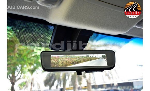 Acheter Import Voiture Toyota Granvia Blanc à Import - Dubai, Ali Sabieh Region Acheter Import Voiture Toyota Granvia Blanc à Import - Dubai, Ali Sabieh Region