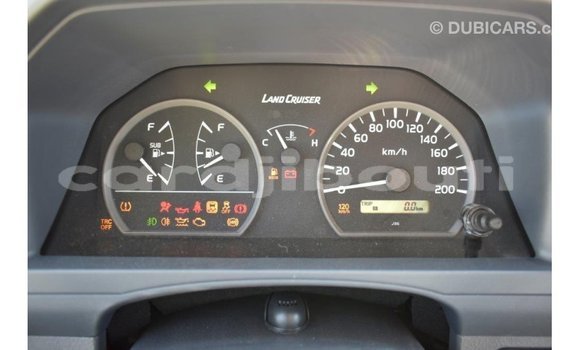 Acheter Import Voiture Toyota Land Cruiser Autre à Import - Dubai, Ali Sabieh Region Acheter Import Voiture Toyota Land Cruiser Autre à Import - Dubai, Ali Sabieh Region