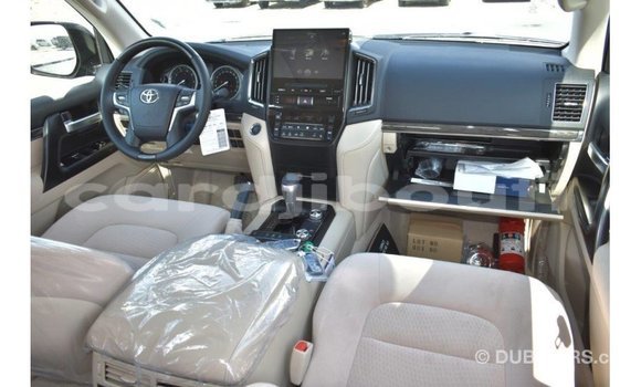 Acheter Import Voiture Toyota Land Cruiser Noir à Import - Dubai, Ali Sabieh Region Acheter Import Voiture Toyota Land Cruiser Noir à Import - Dubai, Ali Sabieh Region