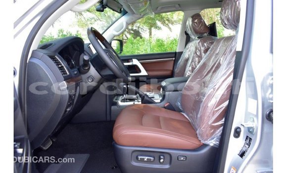Acheter Import Voiture Toyota Land Cruiser Autre à Import - Dubai, Ali Sabieh Region Acheter Import Voiture Toyota Land Cruiser Autre à Import - Dubai, Ali Sabieh Region