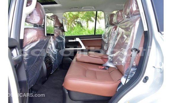 Acheter Import Voiture Toyota Land Cruiser Autre à Import - Dubai, Ali Sabieh Region Acheter Import Voiture Toyota Land Cruiser Autre à Import - Dubai, Ali Sabieh Region