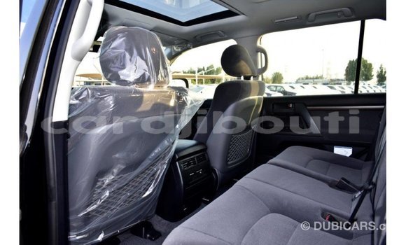 Acheter Import Voiture Toyota Land Cruiser Noir à Import - Dubai, Ali Sabieh Region Acheter Import Voiture Toyota Land Cruiser Noir à Import - Dubai, Ali Sabieh Region
