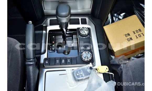 Acheter Import Voiture Toyota Land Cruiser Noir à Import - Dubai, Ali Sabieh Region Acheter Import Voiture Toyota Land Cruiser Noir à Import - Dubai, Ali Sabieh Region