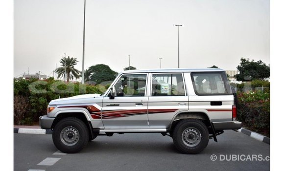 Acheter Import Voiture Toyota Land Cruiser Autre à Import - Dubai, Ali Sabieh Region Acheter Import Voiture Toyota Land Cruiser Autre à Import - Dubai, Ali Sabieh Region