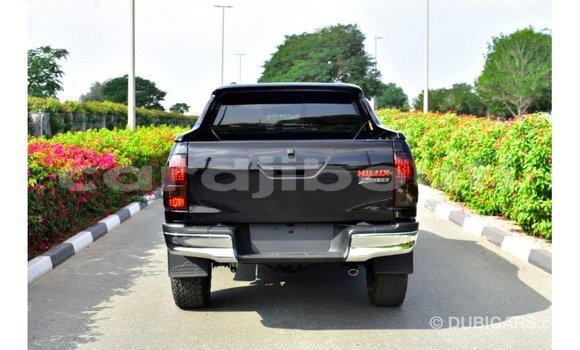 Acheter Import Voiture Toyota Hilux Noir à Import - Dubai, Ali Sabieh Region Acheter Import Voiture Toyota Hilux Noir à Import - Dubai, Ali Sabieh Region