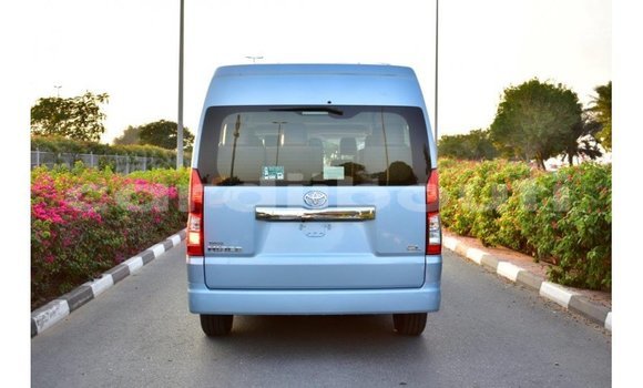 Acheter Import Voiture Toyota Hiace Bleu à Import - Dubai, Ali Sabieh Region Acheter Import Voiture Toyota Hiace Bleu à Import - Dubai, Ali Sabieh Region