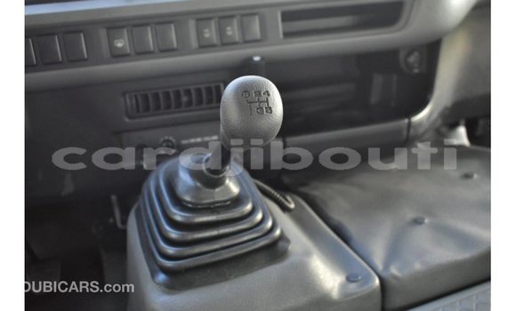 Acheter Import Voiture Toyota Coaster Blanc à Import - Dubai, Ali Sabieh Region Acheter Import Voiture Toyota Coaster Blanc à Import - Dubai, Ali Sabieh Region