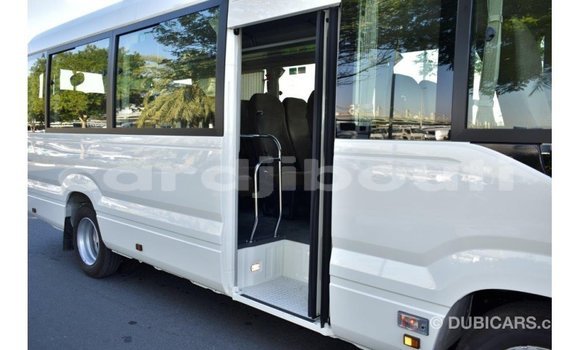 Acheter Import Voiture Toyota Coaster Blanc à Import - Dubai, Ali Sabieh Region Acheter Import Voiture Toyota Coaster Blanc à Import - Dubai, Ali Sabieh Region