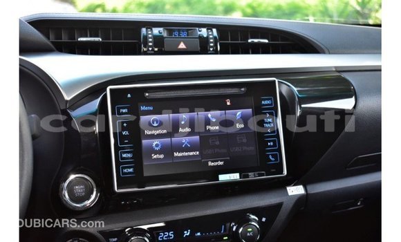 Acheter Import Voiture Toyota Hilux Blanc à Import - Dubai, Ali Sabieh Region Acheter Import Voiture Toyota Hilux Blanc à Import - Dubai, Ali Sabieh Region