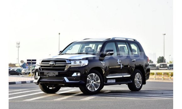 Acheter Import Voiture Toyota Land Cruiser Noir à Import - Dubai, Ali Sabieh Region Acheter Import Voiture Toyota Land Cruiser Noir à Import - Dubai, Ali Sabieh Region