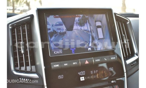 Acheter Import Voiture Toyota Land Cruiser Noir à Import - Dubai, Ali Sabieh Region Acheter Import Voiture Toyota Land Cruiser Noir à Import - Dubai, Ali Sabieh Region