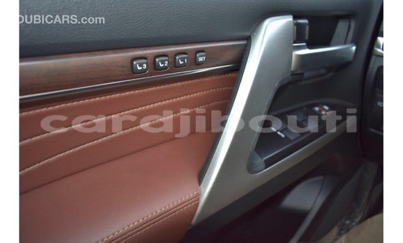 Acheter Import Voiture Toyota Land Cruiser Noir à Import - Dubai, Ali Sabieh Region Acheter Import Voiture Toyota Land Cruiser Noir à Import - Dubai, Ali Sabieh Region