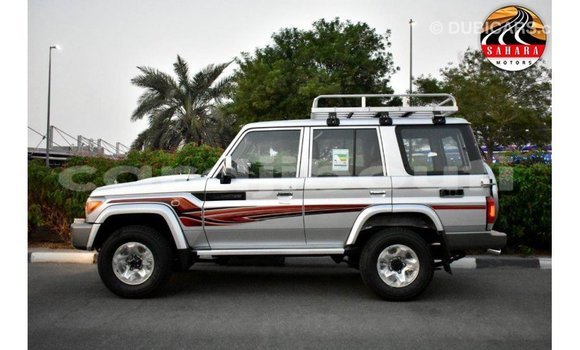 Acheter Import Voiture Toyota Land Cruiser Autre à Import - Dubai, Ali Sabieh Region Acheter Import Voiture Toyota Land Cruiser Autre à Import - Dubai, Ali Sabieh Region