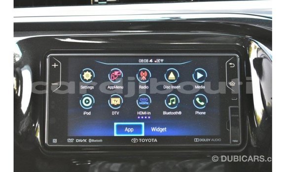 Acheter Import Voiture Toyota Hilux Blanc à Import - Dubai, Ali Sabieh Region Acheter Import Voiture Toyota Hilux Blanc à Import - Dubai, Ali Sabieh Region