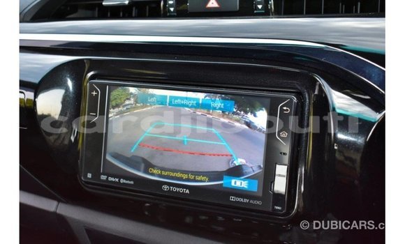 Acheter Import Voiture Toyota Hilux Blanc à Import - Dubai, Ali Sabieh Region Acheter Import Voiture Toyota Hilux Blanc à Import - Dubai, Ali Sabieh Region