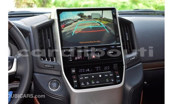 Acheter Import Voiture Toyota Land Cruiser Noir à Import - Dubai, Ali Sabieh Region Acheter Import Voiture Toyota Land Cruiser Noir à Import - Dubai, Ali Sabieh Region