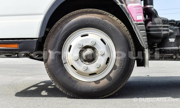 Acheter Import Voiture Mitsubishi Carisma Blanc à Import - Dubai, Ali Sabieh Region