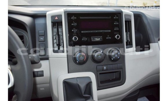 Acheter Import Voiture Toyota Hiace Blanc à Import - Dubai, Ali Sabieh Region Acheter Import Voiture Toyota Hiace Blanc à Import - Dubai, Ali Sabieh Region