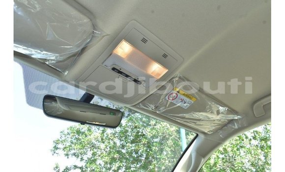 Acheter Import Voiture Toyota Land Cruiser Blanc à Import - Dubai, Ali Sabieh Region Acheter Import Voiture Toyota Land Cruiser Blanc à Import - Dubai, Ali Sabieh Region