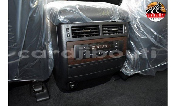 Acheter Import Voiture Toyota Land Cruiser Noir à Import - Dubai, Ali Sabieh Region Acheter Import Voiture Toyota Land Cruiser Noir à Import - Dubai, Ali Sabieh Region