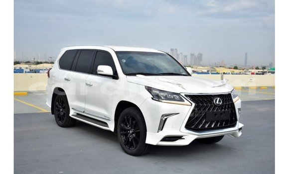 Acheter Import Voiture Lexus LX Blanc à Import - Dubai, Ali Sabieh Region Acheter Import Voiture Lexus LX Blanc à Import - Dubai, Ali Sabieh Region