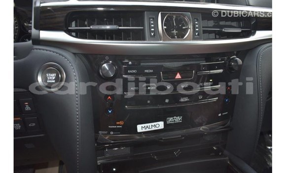 Acheter Import Voiture Lexus LX Blanc à Import - Dubai, Ali Sabieh Region Acheter Import Voiture Lexus LX Blanc à Import - Dubai, Ali Sabieh Region