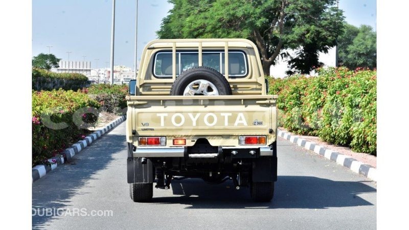 Big with watermark toyota land cruiser ali sabieh region import dubai 1967