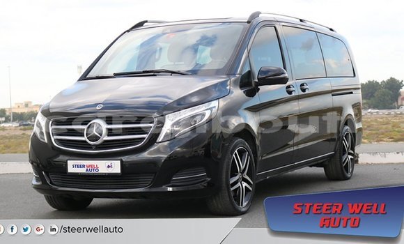 Acheter Import Voiture Mercedes-Benz 250 Noir à Import - Dubai, Ali Sabieh Region Acheter Import Voiture Mercedes-Benz 250 Noir à Import - Dubai, Ali Sabieh Region