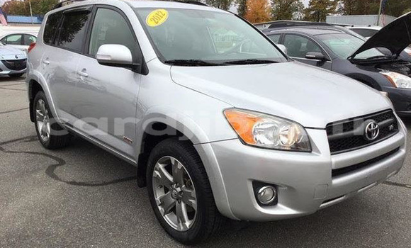 Acheter Occasion Voiture Toyota RAV4 Gris à Alaili Dadda, Obock Acheter Occasion Voiture Toyota RAV4 Gris à Alaili Dadda, Obock